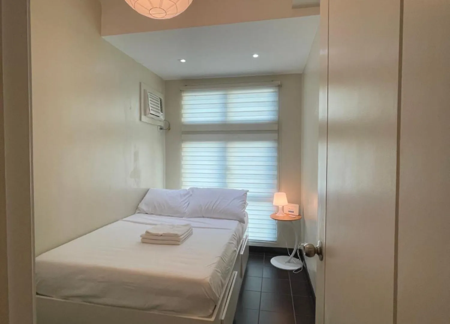 Hayahay Vacay Apartment Manila