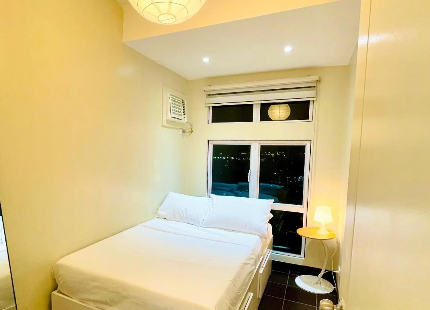Hayahay Vacay Apartment Manila